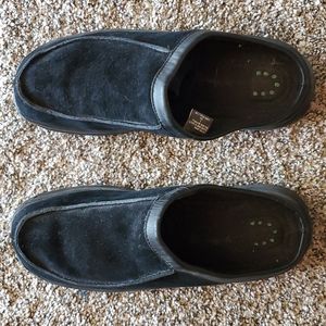 Women's Thom Mcan sip on suede shoes. Sz 8 in black. Well loved.